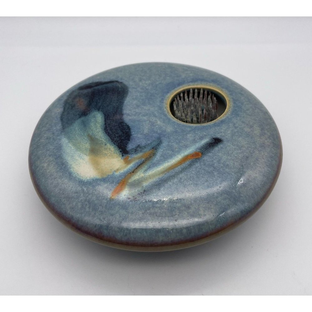 GEORGETOWN POTTERY IKEBANA STONEWARE BLUE ROUND FLAT VASE FLOWER FROG SIGNED VTG